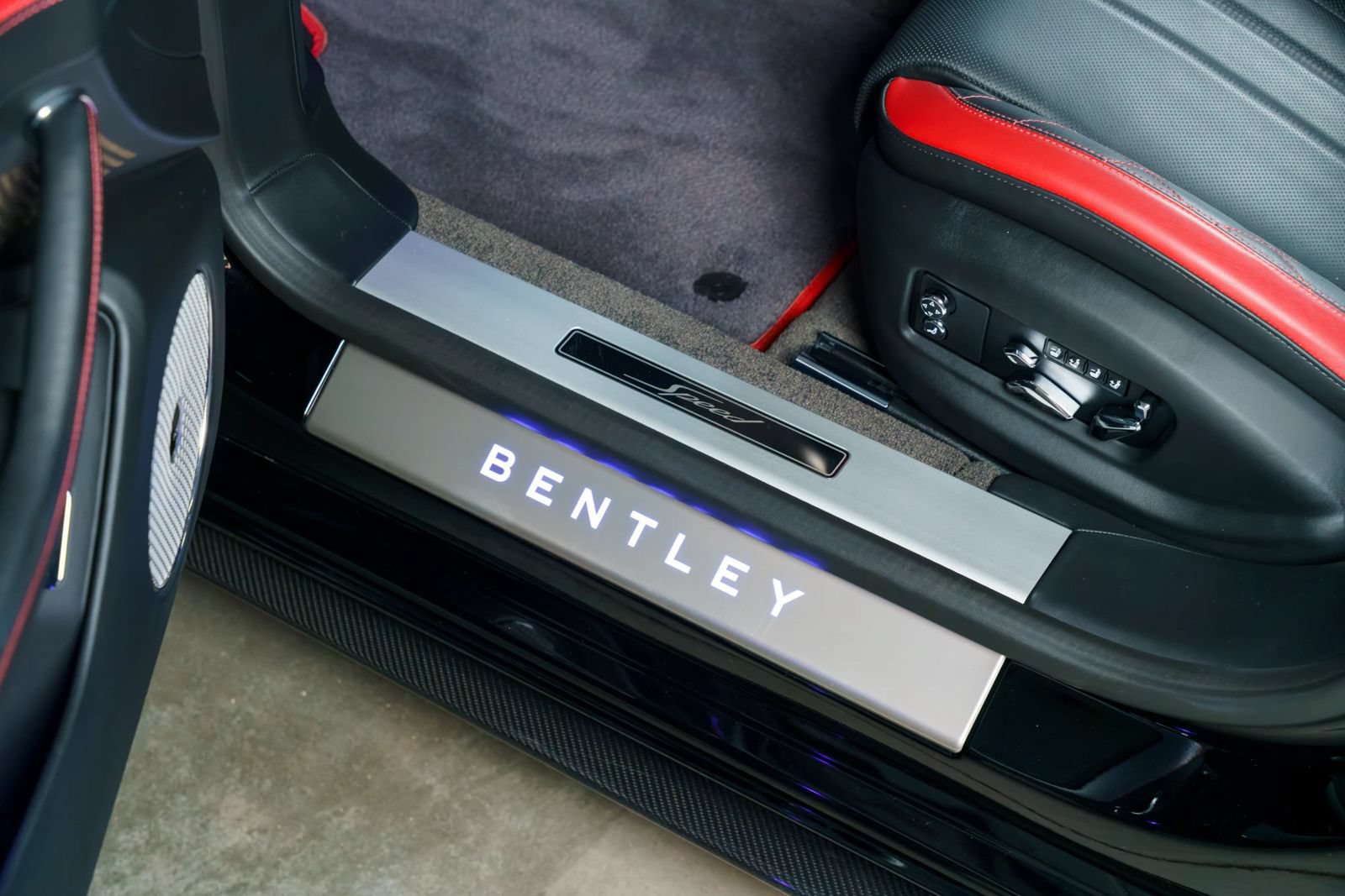 Used 2024 Bentley Flying Spur Flying Spur AWD/4WD image 67