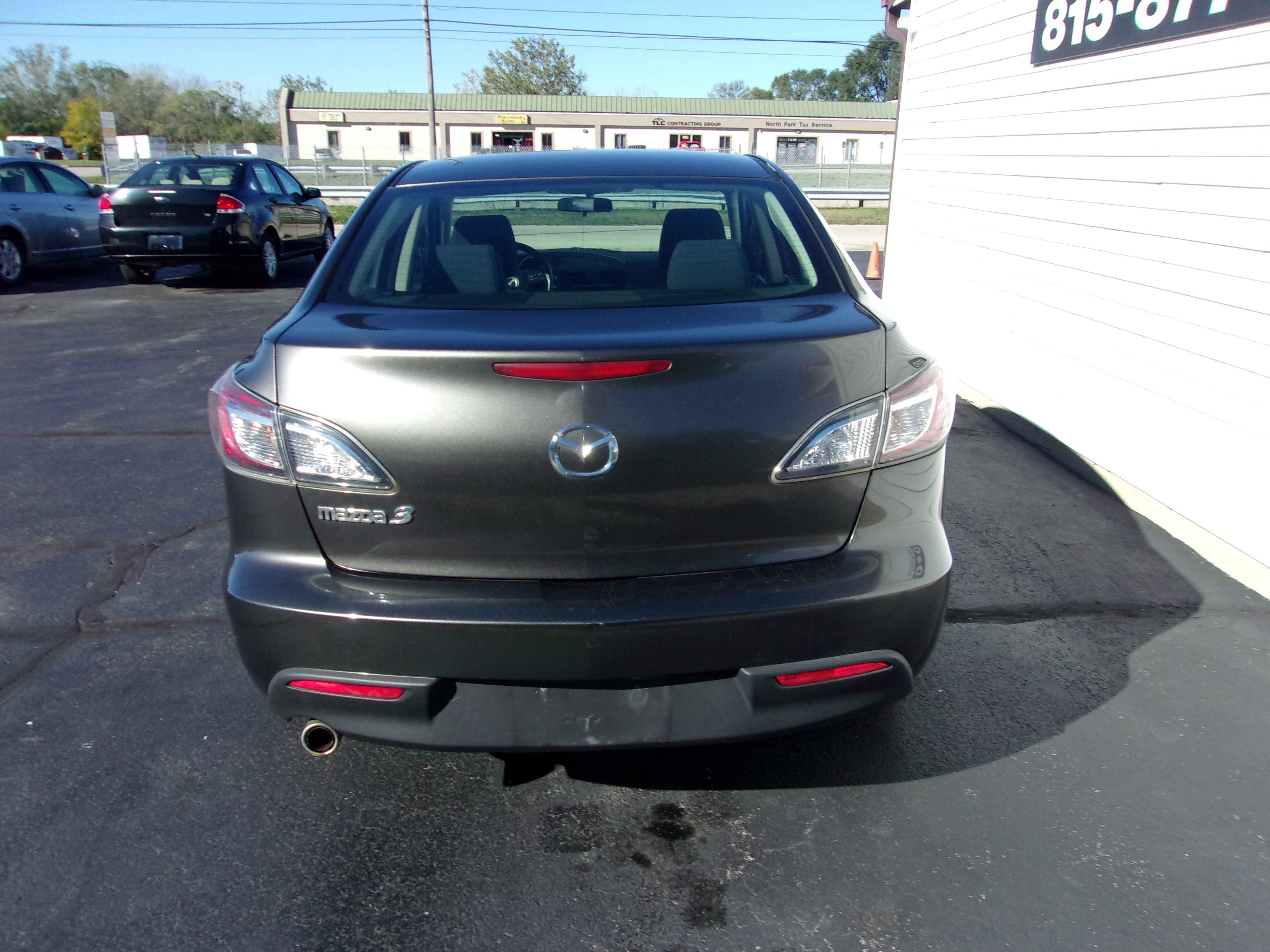 Used 2010 MAZDA MAZDA3 i Sedan FWD image 3