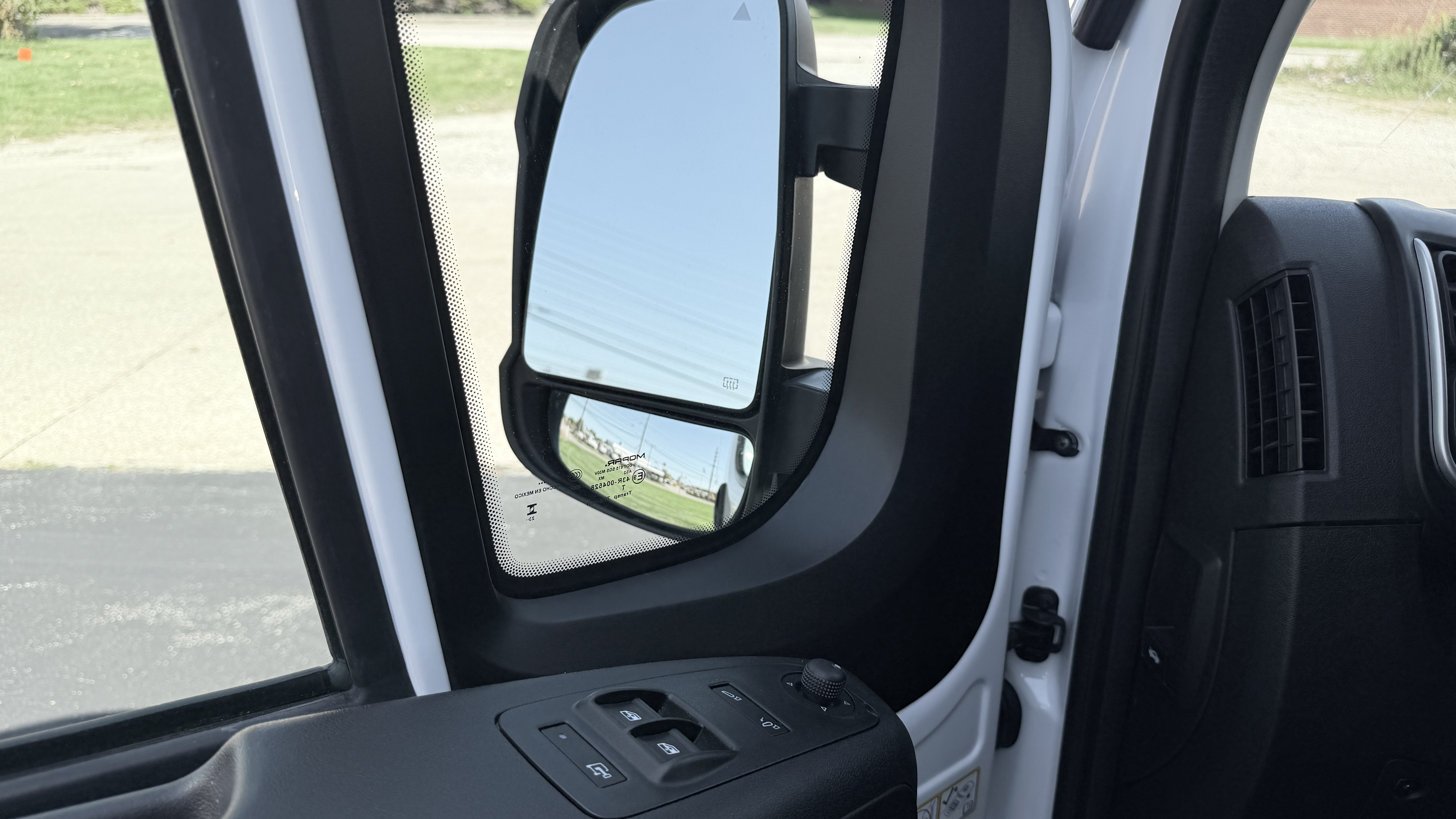 Used 2024 RAM ProMaster 2500 159 High Roof FWD image 16