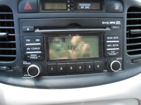 Used 2009 Hyundai Accent GS Hatchback FWD image 15