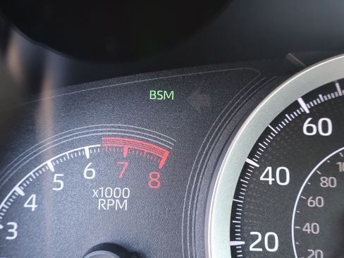 Used 2020 Toyota Corolla LE image 24