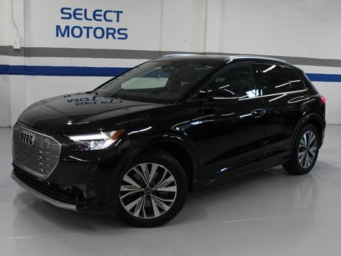 Used 2023 Audi Q4 e-tron Premium RWD image 3