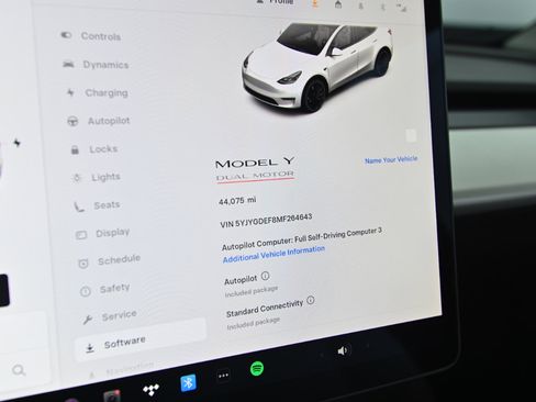 Used 2021 Tesla Model Y Performance image 27