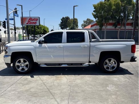 Used 2017 Chevrolet Silverado 1500 2WD Crew Cab LT image 4