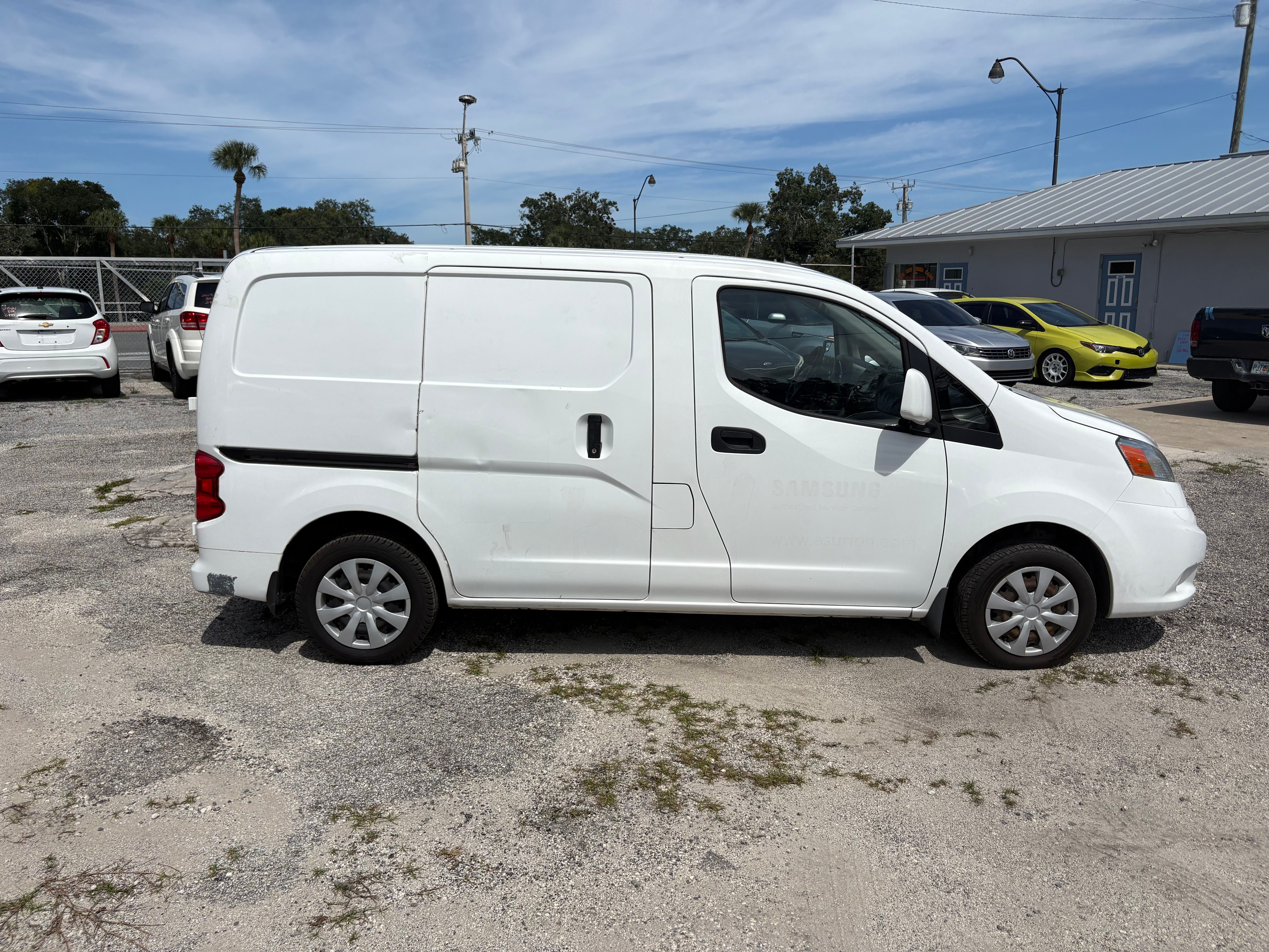 Used 2020 Nissan NV200 S FWD image 3