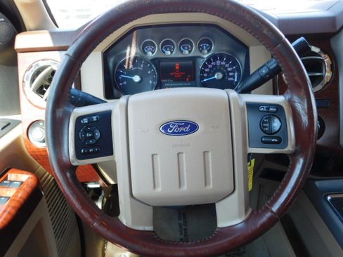 Used 2014 Ford F250 Super Duty Platinum image 12