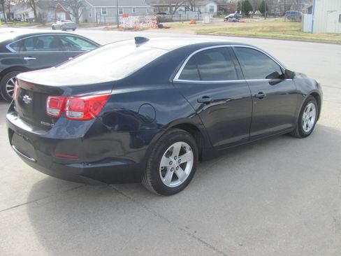 Used 2016 Chevrolet Malibu Limited LT image 2