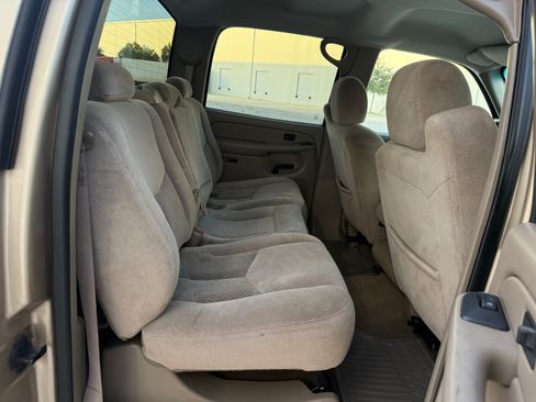Used 2004 Chevrolet Silverado 2500 LS RWD image 14
