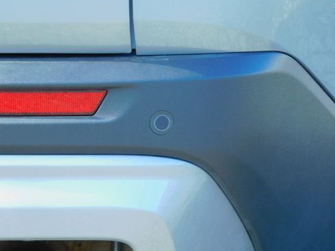 Used 2025 GMC Acadia Elevation image 11