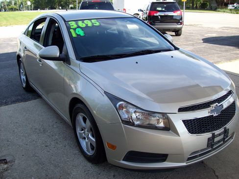 Used 2014 Chevrolet Cruze LT FWD image 3