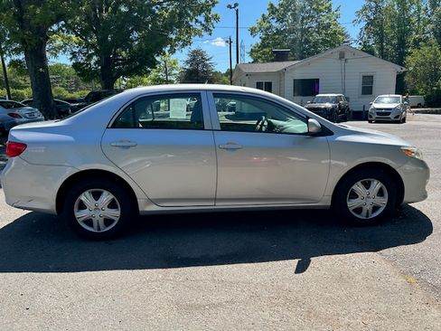 Used 2009 Toyota Corolla FWD image 6