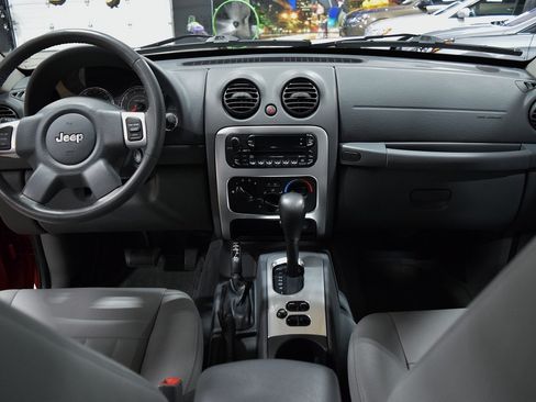 Used 2007 Jeep Liberty Limited image 23