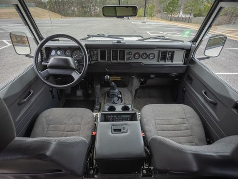 Used 1993 Land Rover Defender 110 image 17