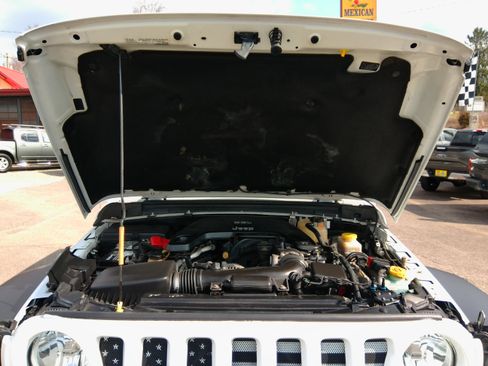 Used 2018 Jeep Wrangler Unlimited Sport image 68