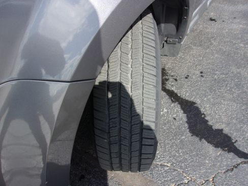 Used 2012 Ford Escape XLT image 10