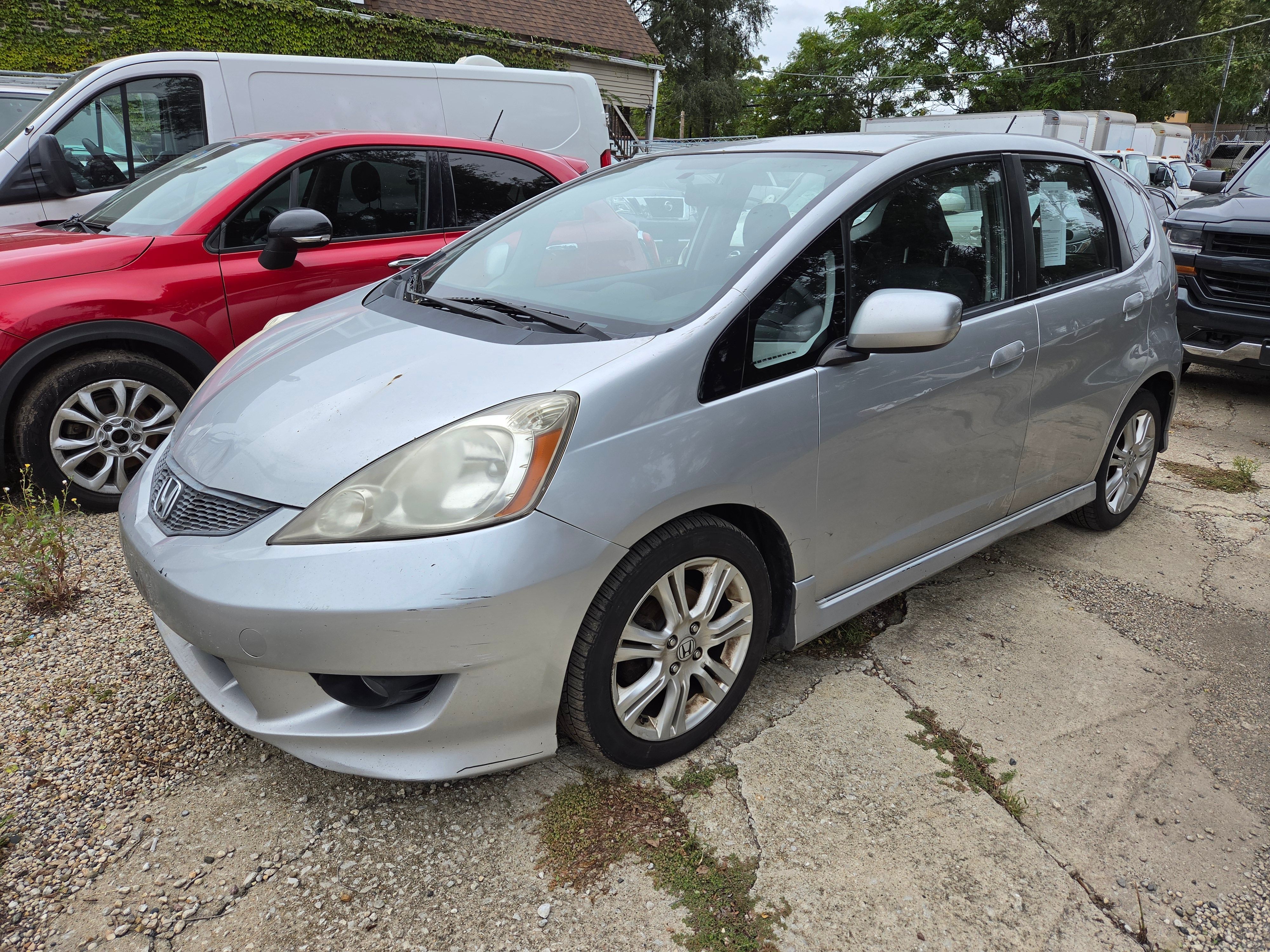 Used 2011 Honda Fit Sport image 1