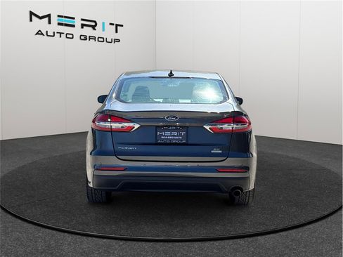 Used 2020 Ford Fusion SE image 8