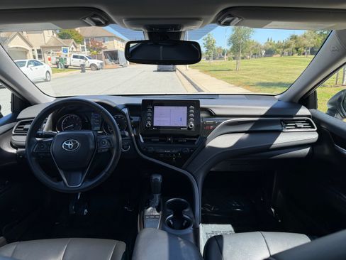 Used 2023 Toyota Camry SE w/ Nightshade FWD image 17