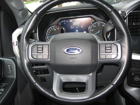 Used 2022 Ford F150 XLT image 9