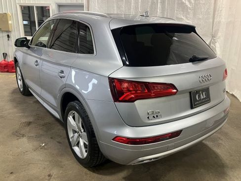 Used 2018 Audi Q5 2.0T Premium Plus image 3