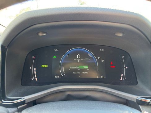 Used 2025 Toyota Camry LE image 19