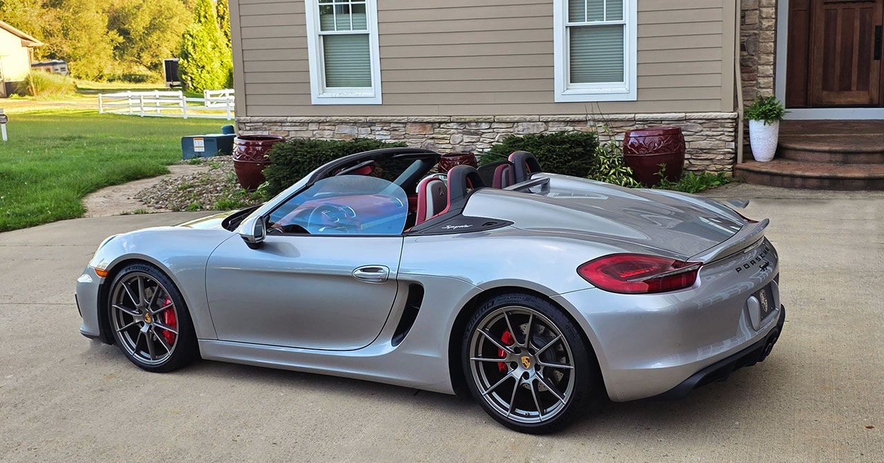 Used 2016 Porsche Boxster Spyder RWD image 32