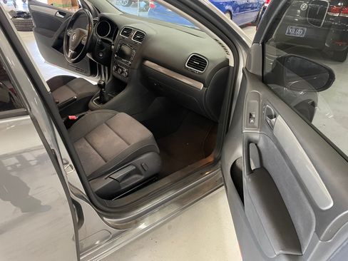 Used 2013 Volkswagen Golf TDI image 23