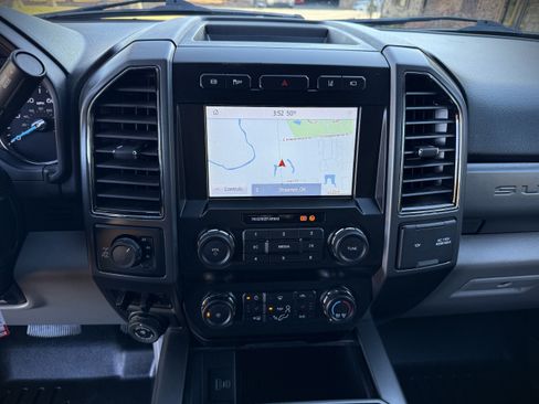 Used 2020 Ford F250 XLT image 34