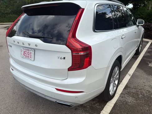 Used 2017 Volvo XC90 AWD T6 Momentum image 6