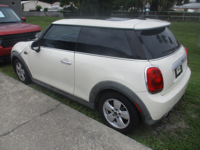 Used 2014 MINI Cooper 2-Door Hardtop FWD image 4