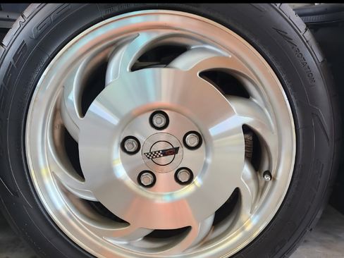 Used 1995 Chevrolet Corvette Premium Cpe w/ 3LT image 15