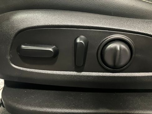 Used 2020 GMC Acadia SLT image 12