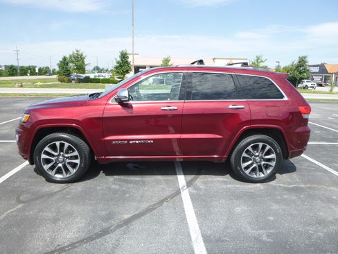 Used 2018 Jeep Grand Cherokee 4WD Overland image 1