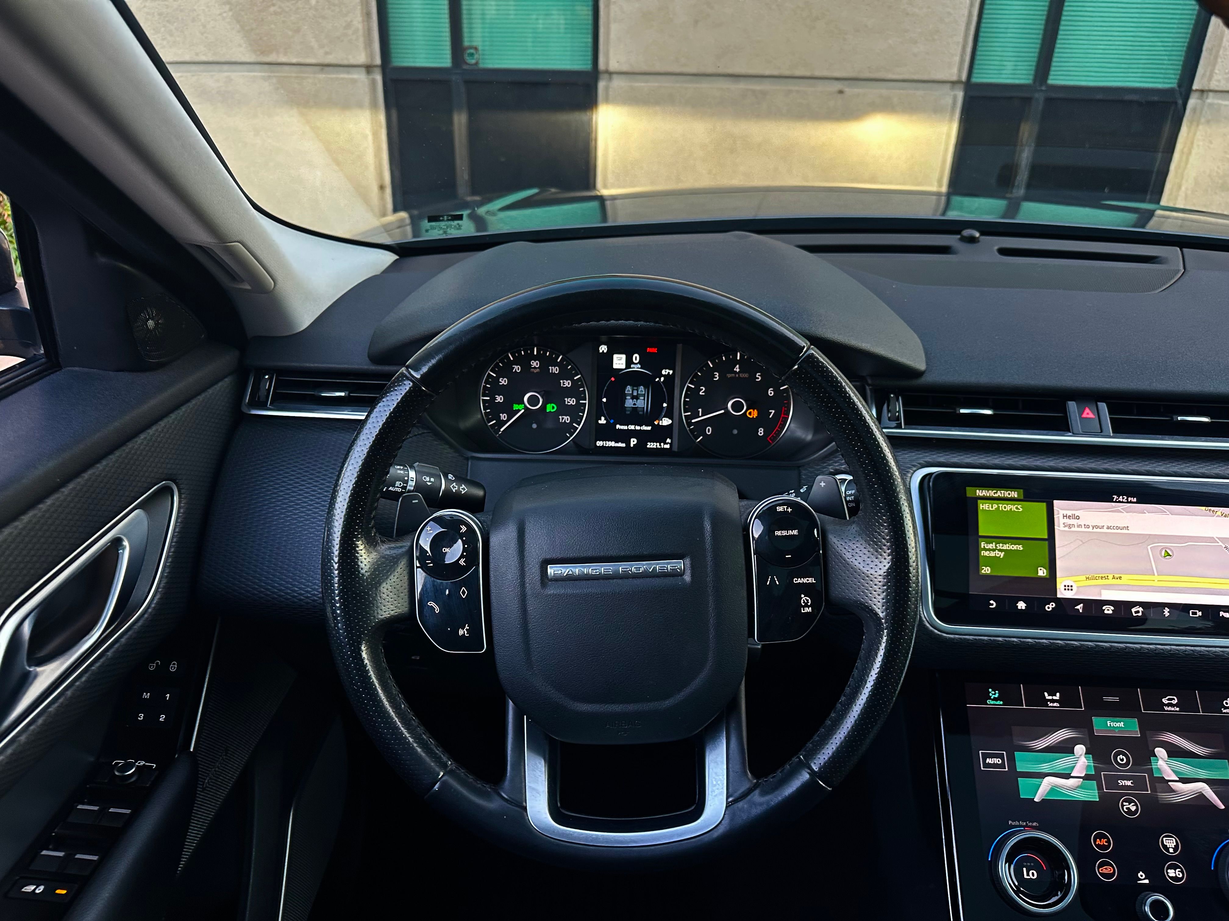 Used 2018 Land Rover Range Rover Velar S AWD/4WD image 21