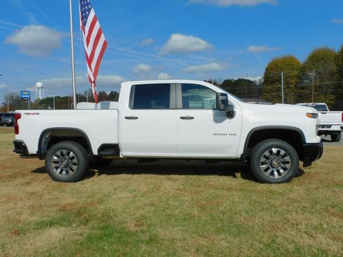 New 2026 Chevrolet Silverado 2500 Custom image 11