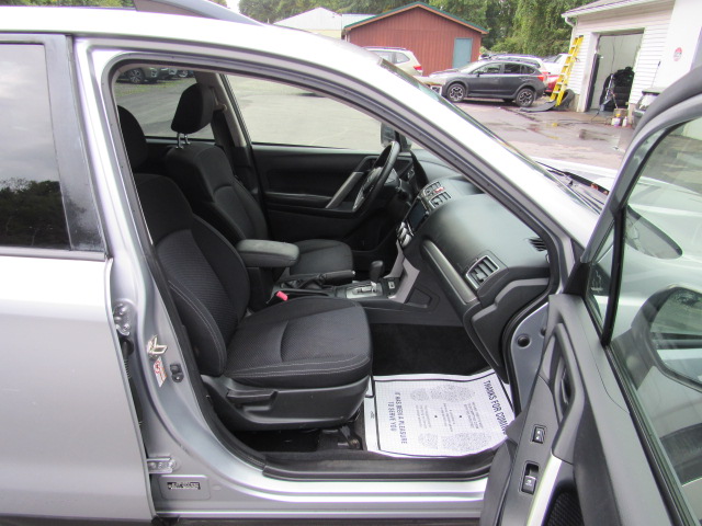 Used 2018 Subaru Forester 2.5i Premium AWD/4WD image 19