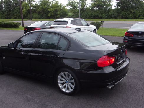 Used 2011 BMW 328i xDrive Sedan AWD/4WD image 12