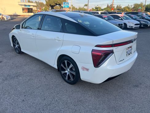 Used 2019 Toyota Mirai UNAVAIL FWD image 7