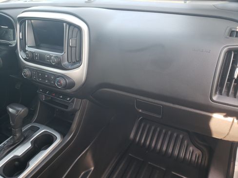 Used 2021 Chevrolet Colorado LT image 12