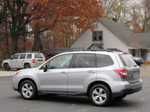 Used 2014 Subaru Forester 2.5i Premium image 8