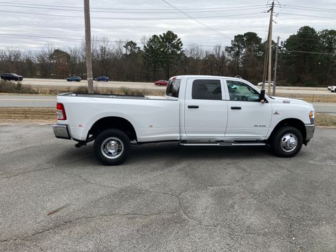 Used 2021 RAM 3500 Tradesman image 15