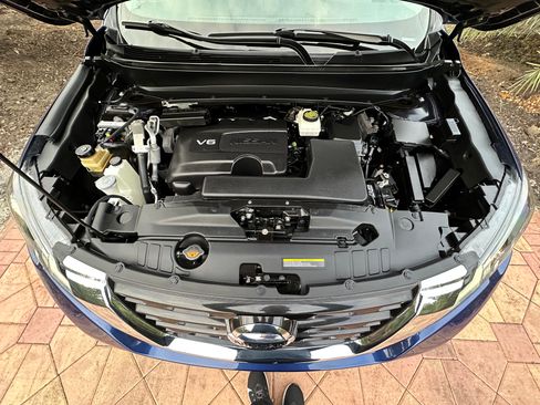 Used 2017 Nissan Pathfinder 4WD image 11