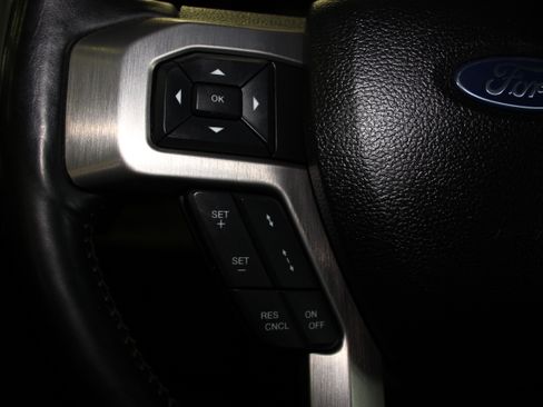 Used 2021 Ford F450 4x4 Crew Cab Super Duty image 32