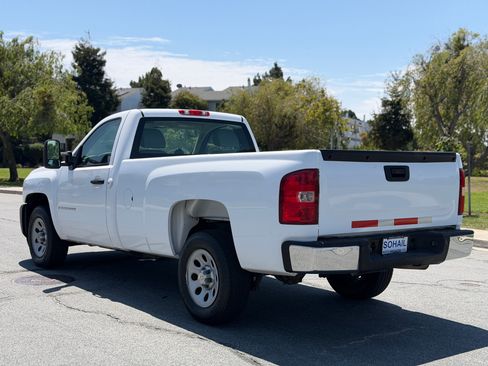 Used 2008 Chevrolet Silverado 1500 2WD Regular Cab image 3