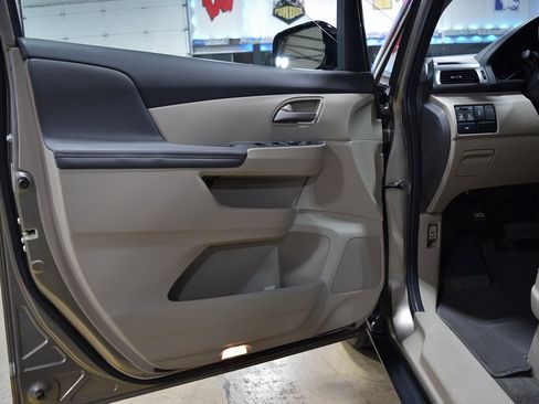 Used 2011 Honda Odyssey EX-L image 32