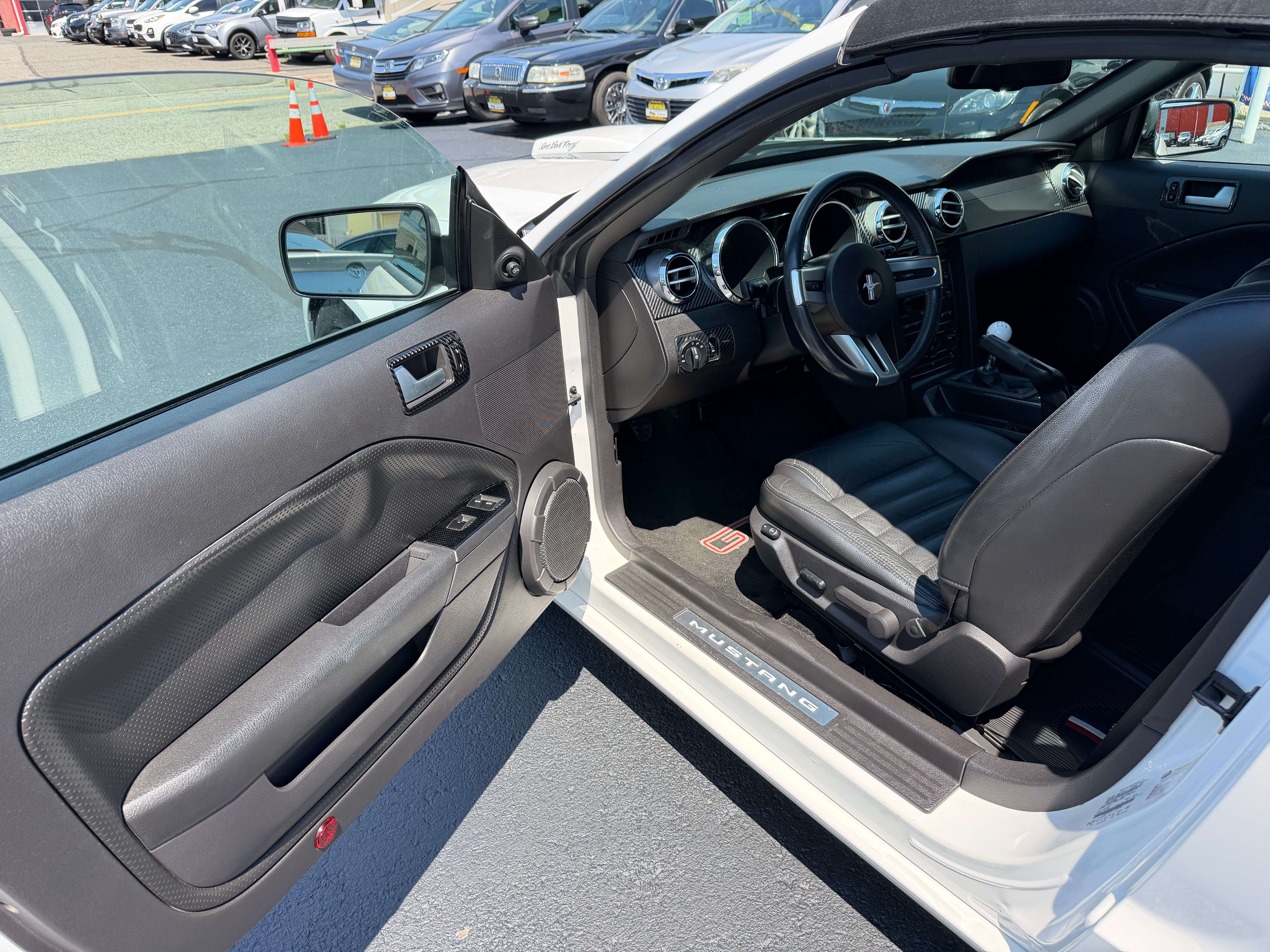 Used 2007 Ford Mustang GT Premium Convertible RWD image 2