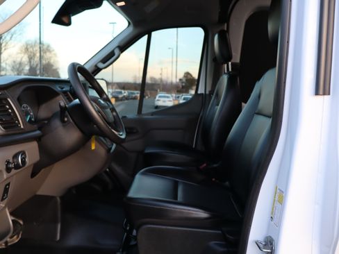 Used 2025 Ford Transit 250 image 12