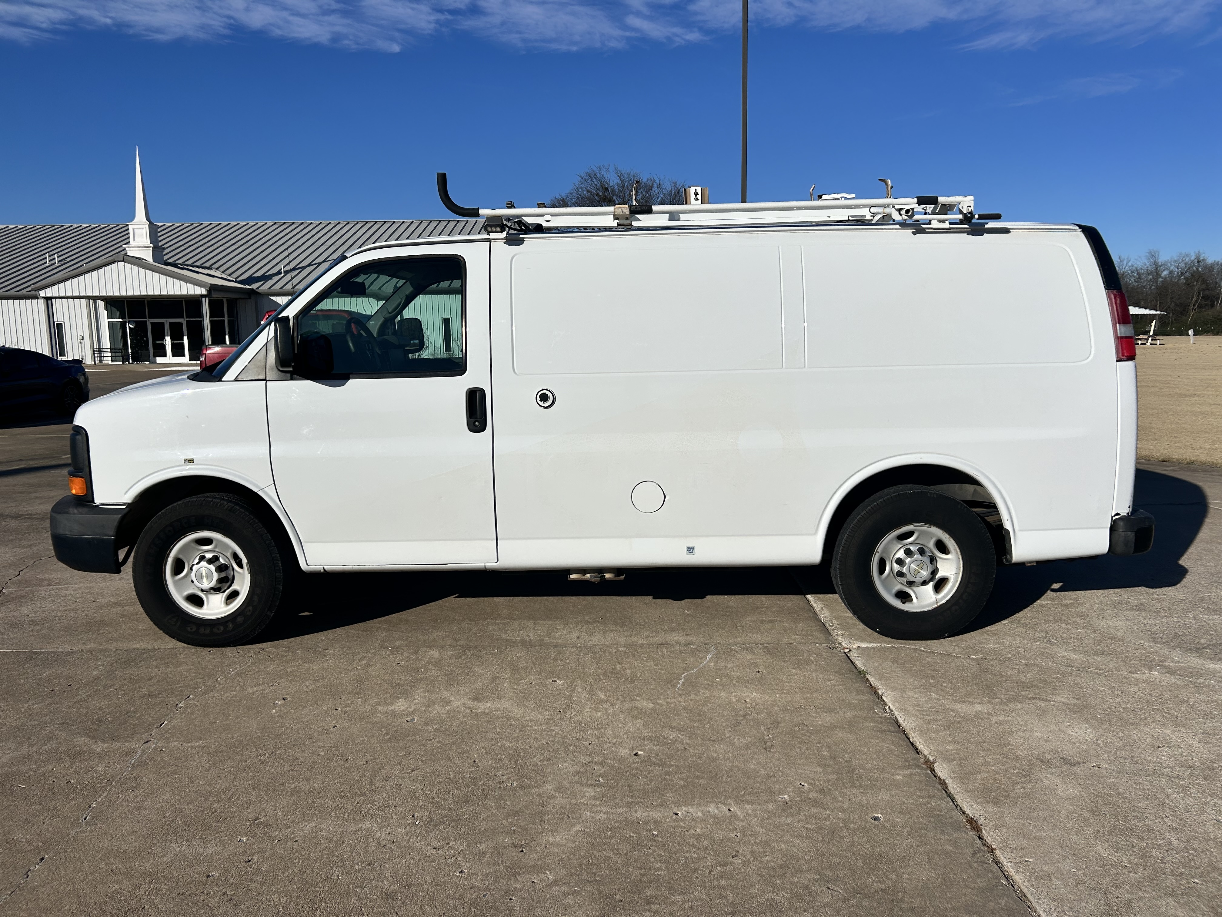 Used 2013 Chevrolet Express 2500 RWD image 8