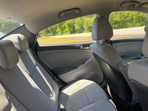 Used 2017 Hyundai Accent SE Sedan FWD image 63