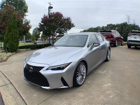 Used 2025 Lexus IS 300 image 1